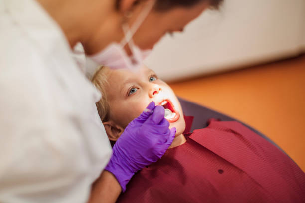 Best Dentist for Tooth Abscess  in Universal City, TX